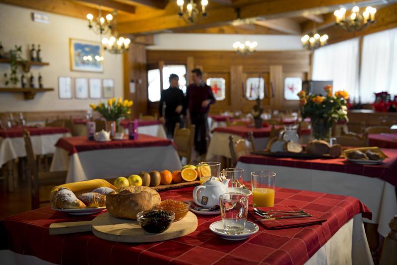 Hotel Vezzena Malga Postesina Eksteriør billede