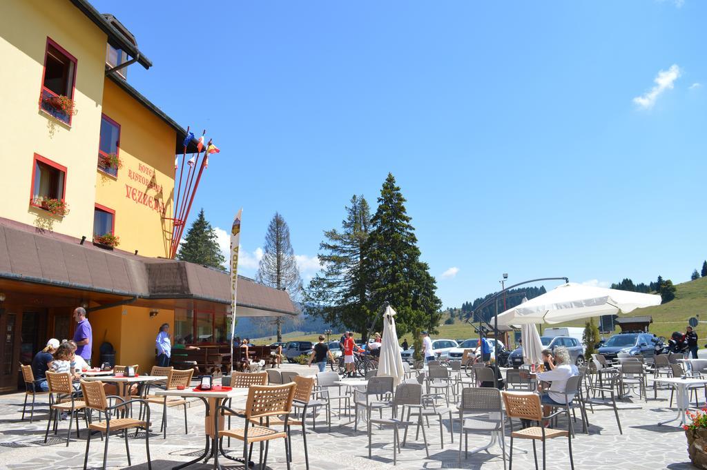 Hotel Vezzena Malga Postesina Eksteriør billede